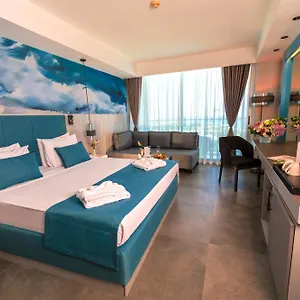 Double or Twin Room Side Sea View